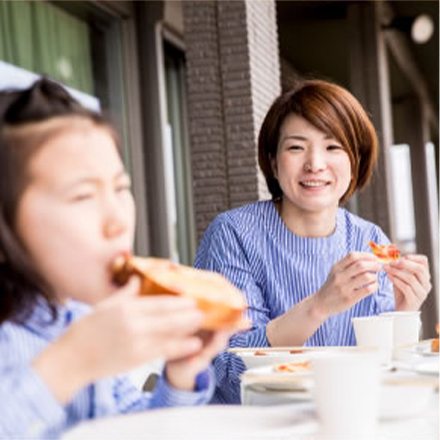 寬敞的庭院是烤肉的熱門場所 總是聚集著許多笑容